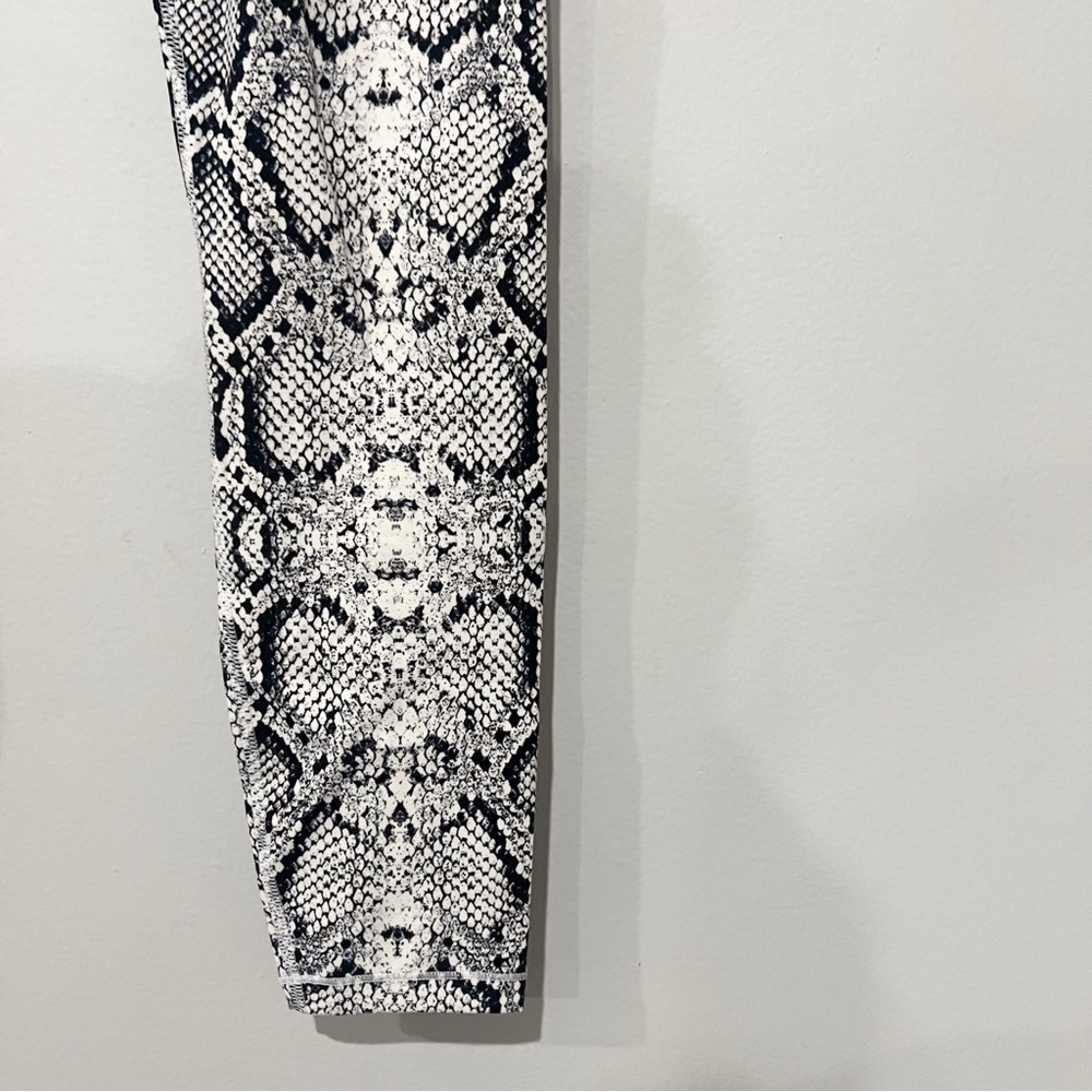 Varley Century Python Leggings - Picture 3 of 7